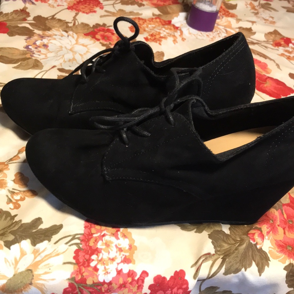 Comfy wedge heels